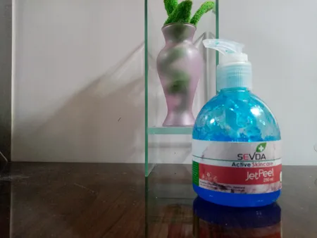 ماسک صورت نمک دریایی سودا مدل JET PEEL حجم 250 میلی لیتر