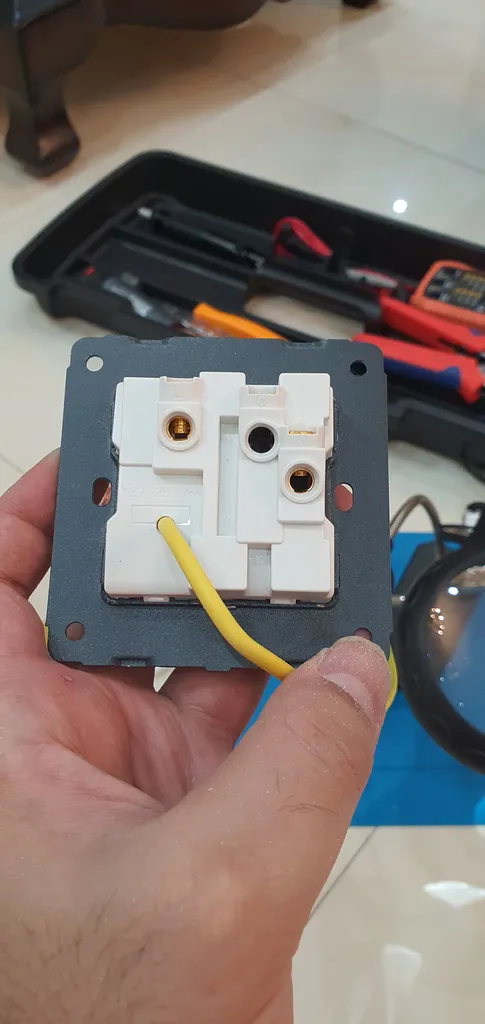 پریز مدل توکار مولتی کلید دار