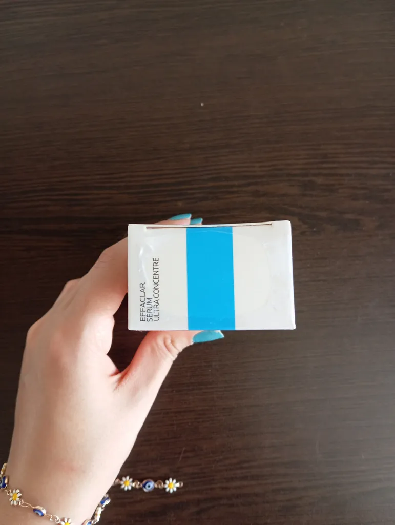 سرم ضد چروک لاروش پوزای مدل effaclar حجم 30 میلی لیتر