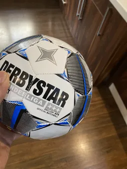 توپ فوتبال مدل بوندسلیگا دوخت ماشینی کد 2023