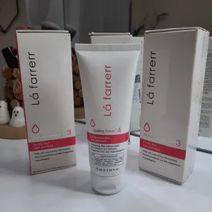 تجریه خرید کرم مرطوب‌کننده و آبرسان دست و صورت لافارر مدل 03 مناسب پوست‌های خشک حجم 75 میلی‌لیتر