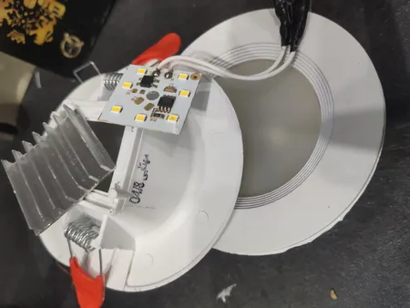 هالوژن 8 وات هدسینگ دار صبا لایت مدل بک لایت بسته 12 عددی