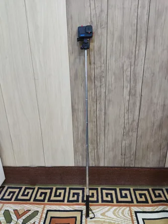 مونوپاد پلوز مدل P55 همراه با پیچ و تبدیل مناسب برای دوربین ورزشی گوپرو