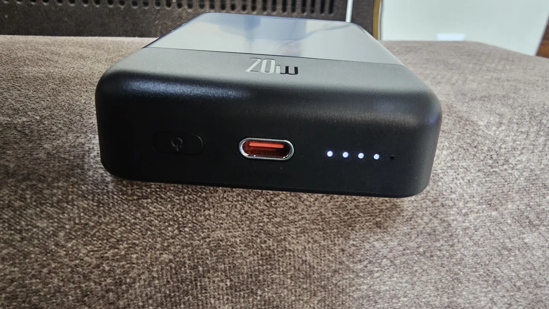 پاوربانک 20 وات مک دودو مدل MC-426 ظرفیت 10000 میلی آمپر ساعت