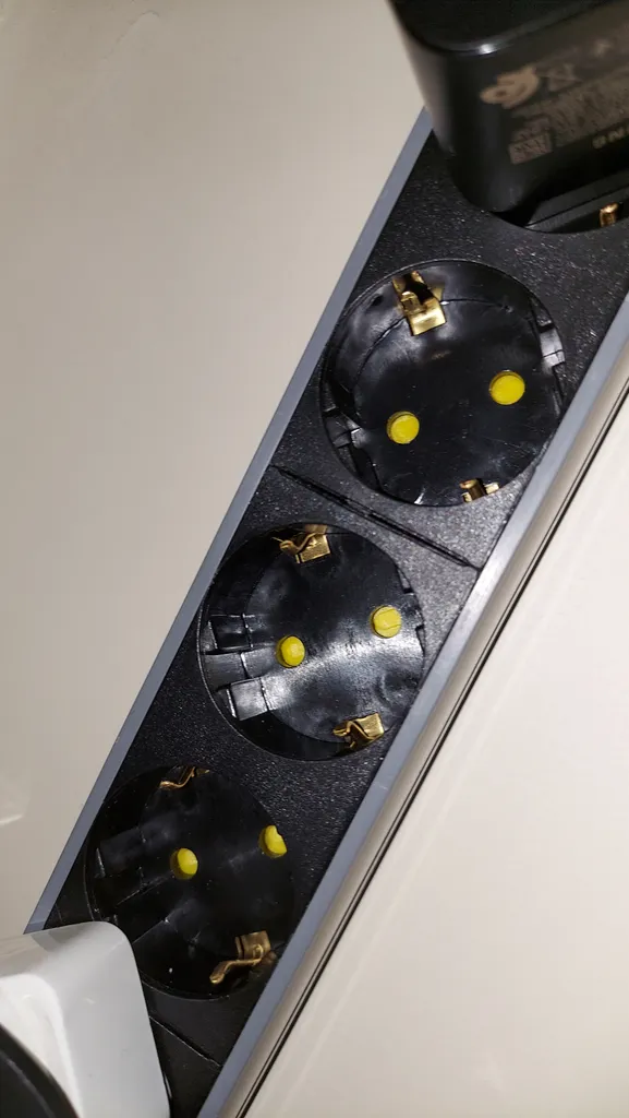 چندراهی برق و محافظ پارت الکتریک مدل پارسا