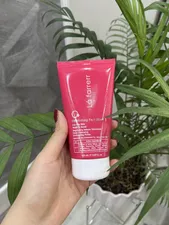 تجریه خرید ژل شست‌وشوی و لایه بردار صورت لافارر مدل 01 مناسب پوست‌های چرب حجم 150 میلی‌لیتر