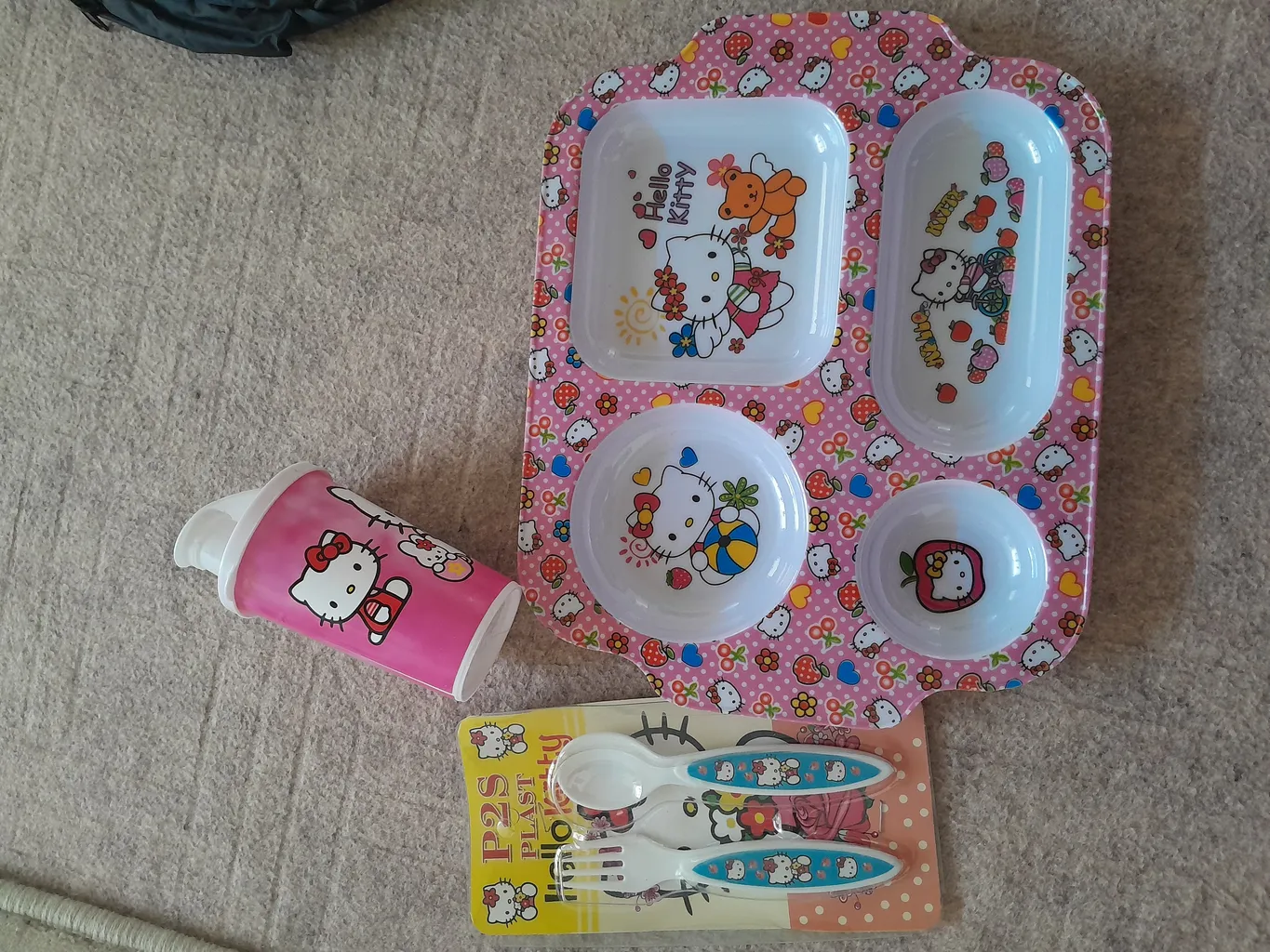 ست 4 تکه ظرف غذا کودک طرح Hello Kitty