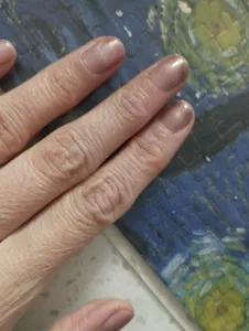 تجریه خرید محلول ضد قارچ کاشت ناخن مونیمار مدل dehydrator حجم 120 میلی لیتر