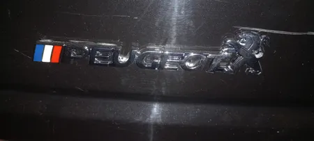 آرم خودرو طرح peugeot مدل FRC