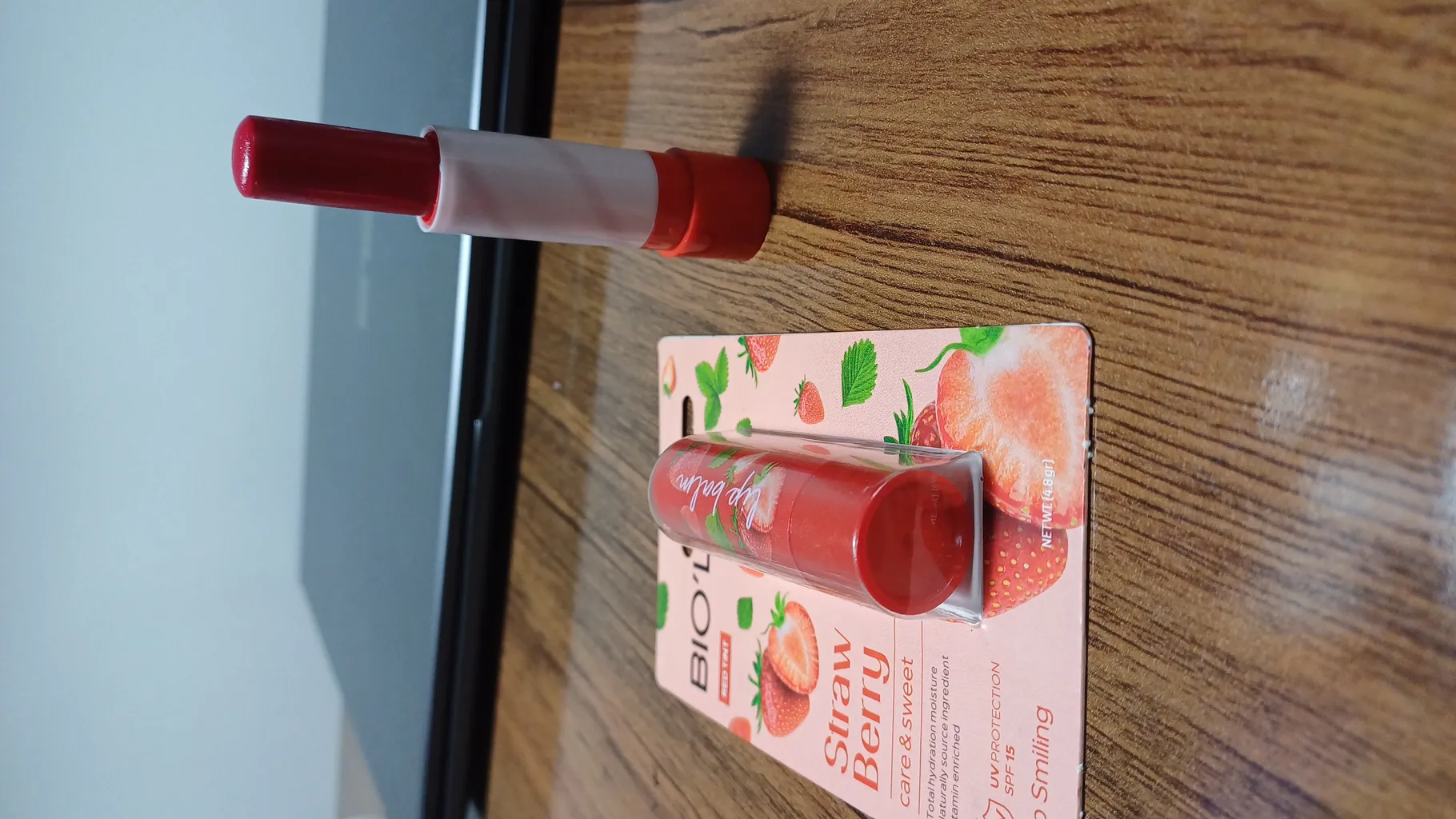 بالم لب بیول مدل توت فرنگی