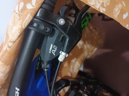 دوچرخه کوهستان فلش مدل ultra7 سایز طوقه 26