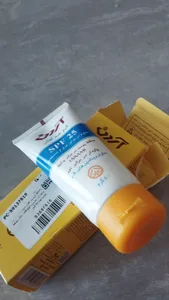 تجریه خرید کرم ضدآفتاب بی‌رنگ آردن مدل SPF25 مناسب انواع پوست وزن 50 گرم