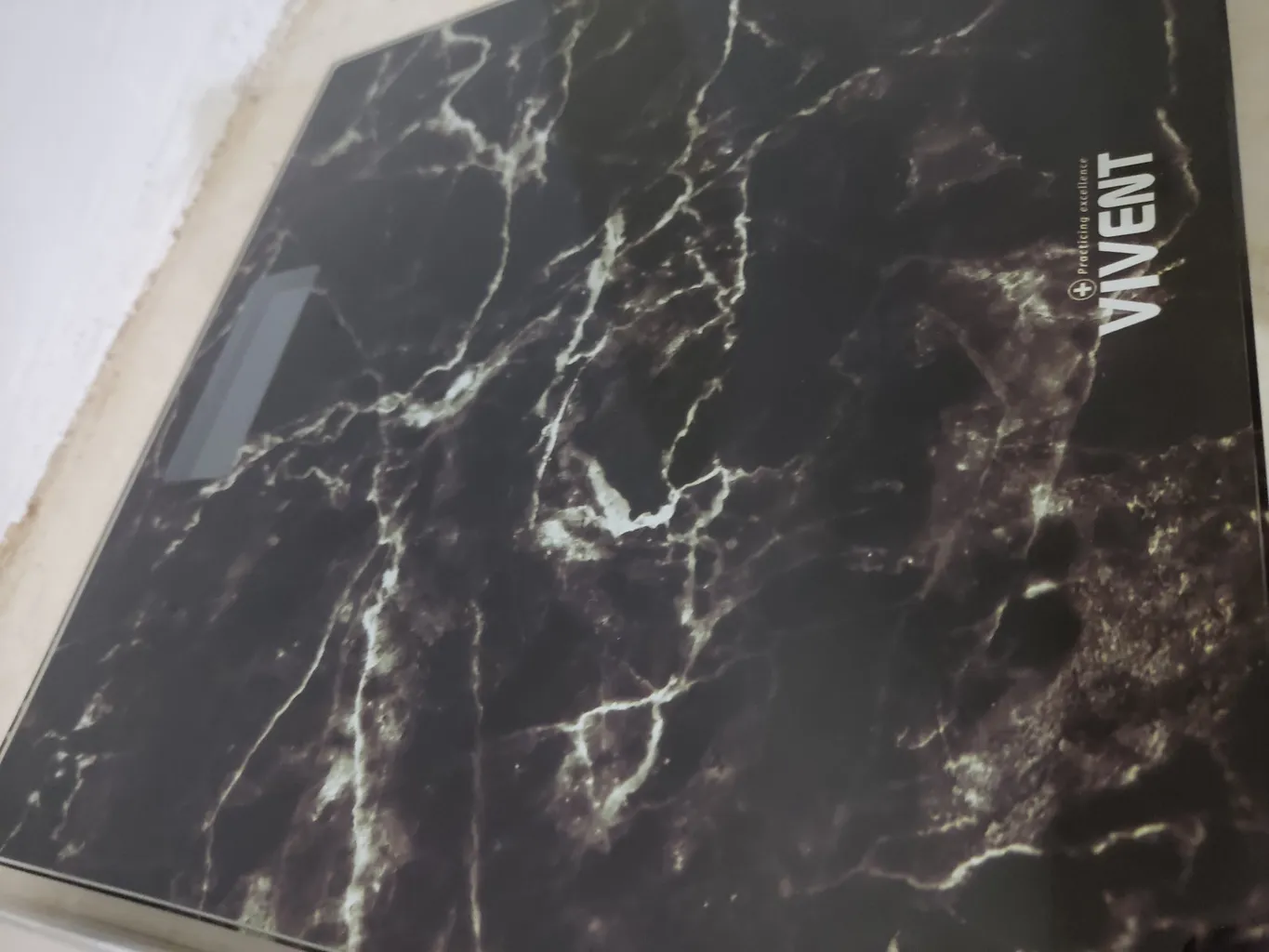 ترازو دیجیتال ویونت مدل B8016