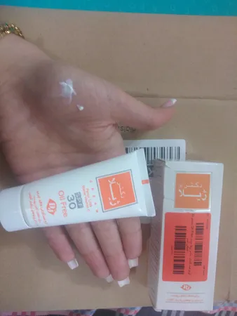 کرم ضدآفتاب دکتر ژیلا مدل Oil Free، حجم 30 میلی‌لیتر