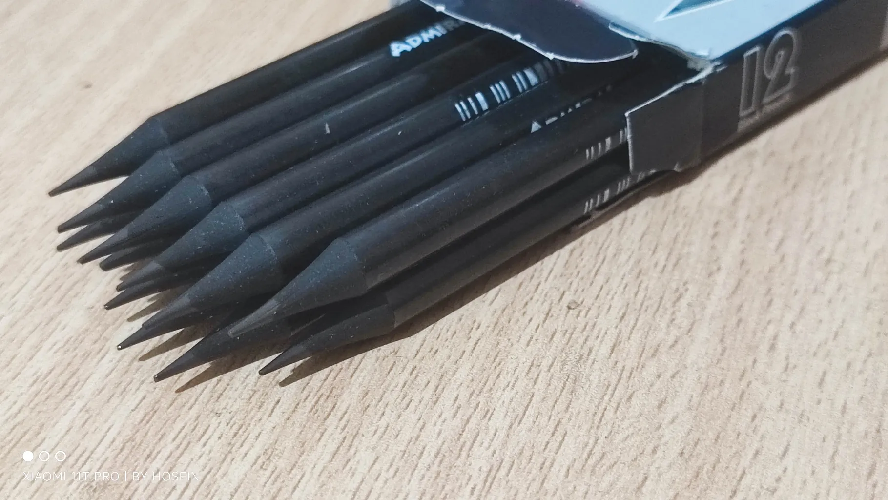 مداد مشکی آدمیرال مدل negro مجموعه 12 عددی