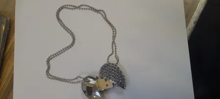 فلش مموری مدل heart6004 ظرفیت 16 گیگابایت