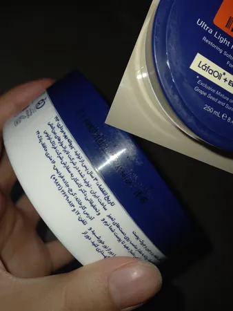 کرم دست فوق سبک و آبرسان مورینگا اِمو مدل 1 انواع پوست کاسه‌ای 250 میلی‌لیتر