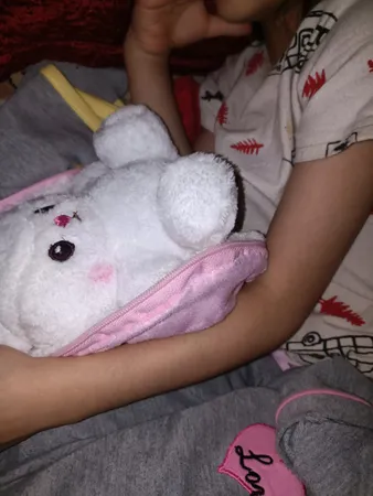 عروسک طرح خرگوش میوه ای مدل توت فرنگی کد JIMI110 ارتفاع 20 سانتی‌ متر