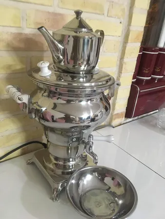سماور برقی مگافورس مدل کلاسیک E-130 گنجایش 4.5 لیتر