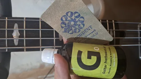 روغن و پولیش مدل روغن فرت بورد گیتار موردنت کد (GO_108)