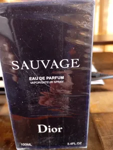 تجریه خرید ادوپرفیوم مردانه نیفتی مدل ساواج دیور با رایحه خنک حجم 100 میلی‌لیتر