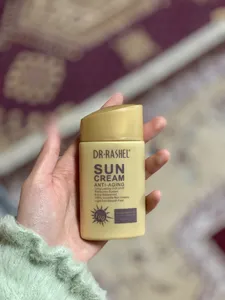 تجریه خرید کرم ضد آفتاب بی رنگ دکتر راشل SPF 100 مدل anti  aging ‌مناسب انواع پوست حجم 80 میلی‌ لیتر