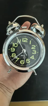 ساعت رومیزی مدل زنگ دار فلزی 104