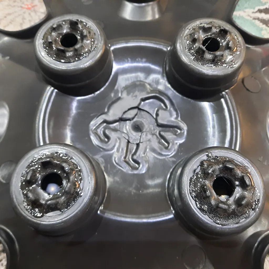 قالپاق چرخ تی پی ای مدل SL-B04 سایز 14 اینچ مناسب برای پژو SLX بسته 4 عددی