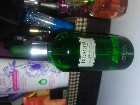 سرم پوست بایو آکوا مدل چای سبز حجم 100 میلی لیتر