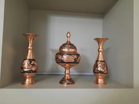 ست 3 تکه گلدان و شکلات خوری مسی مدل الماس تراش کد payedar24-20