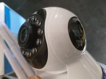 دوربین مداربسته تحت شبکه مدل V380