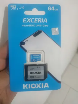 کارت حافظه‌ microSDHC کیوکسیا مدل EXCERIA کلاس 10 استاندارد UHS-I U1 سرعت 100MBps ظرفیت 64 گیگابایت به همراه آداپتور SD
