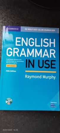 کتاب ENGLISH GRAMMAR IN USE اثر raymond murphy انتشارات رهنما