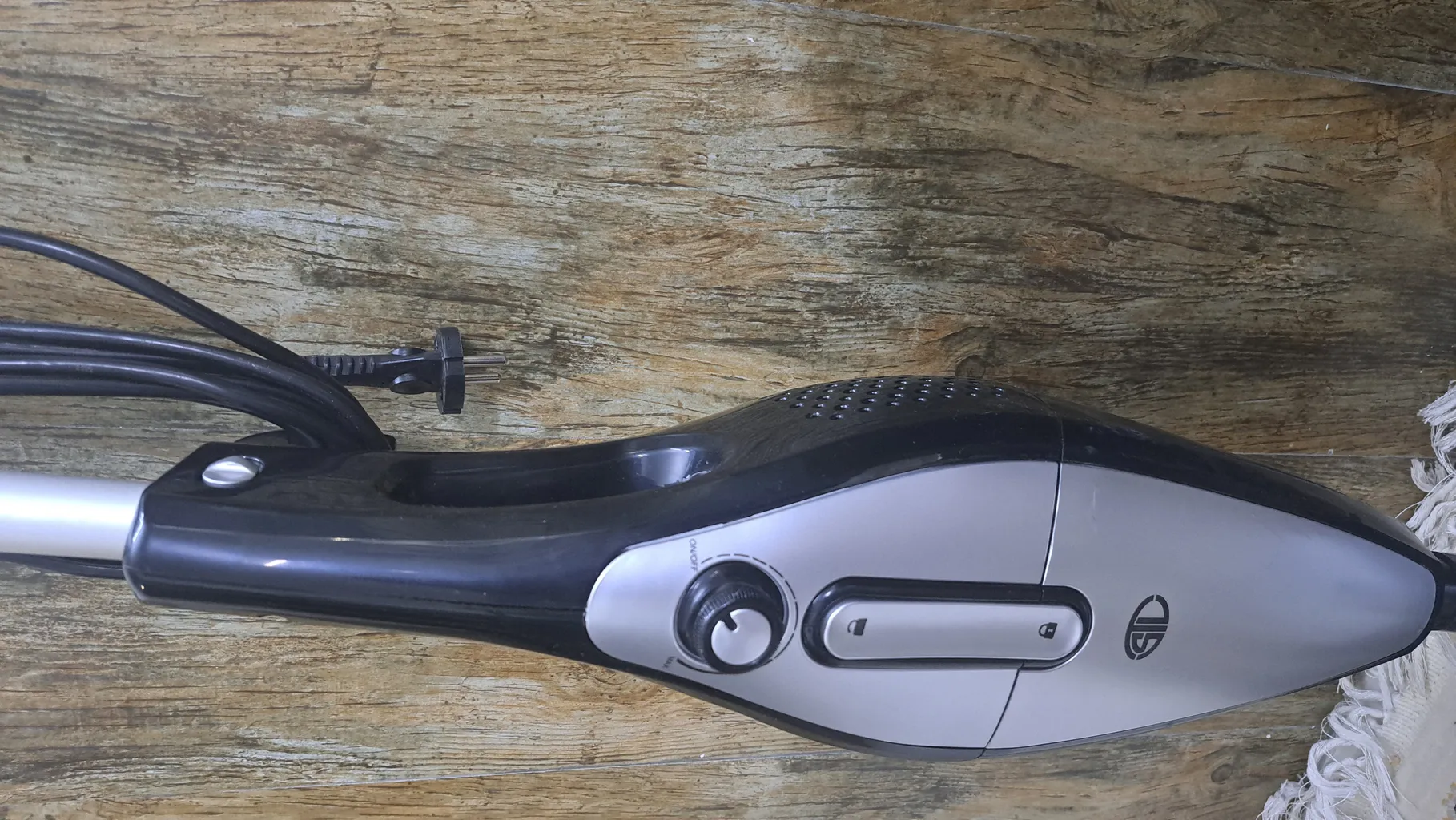 جاروبرقی اس تی ال 800 وات مدل ST-VC-S80