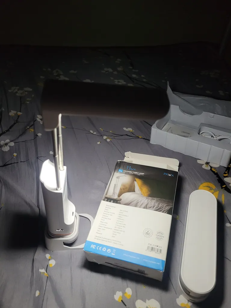 چراغ مطالعه پاوا مدل 4in1 Flare Foldable