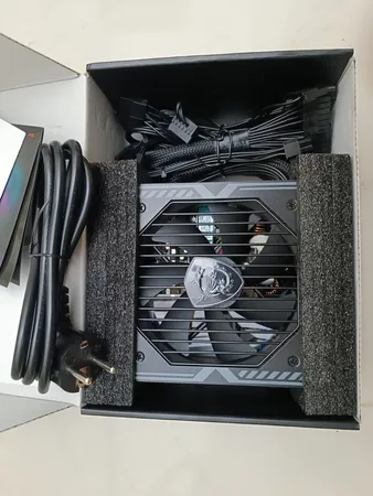 منبع تغذیه کامپیوتر ام اس آی مدل MAG A650BN