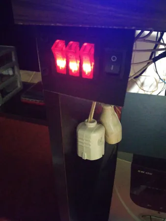 کلید سه پل مدل تک حالته چراغدار