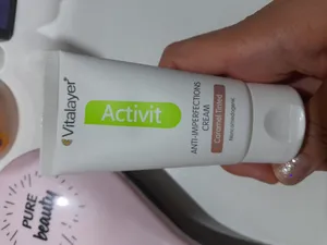 تجریه خرید کرم ضد جوش ویتالیر سری Activit مدل Caramel Tinted حجم 40 میلی لیتر