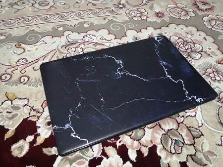 استیکر لپ تاپ توییجین و موییجین طرح Marble کد 07 مناسب برای لپ تاپ 15.6 اینچ به همراه برچسب حروف فارسی کیبورد