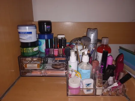 استند لوازم آرایشی مدل vs1