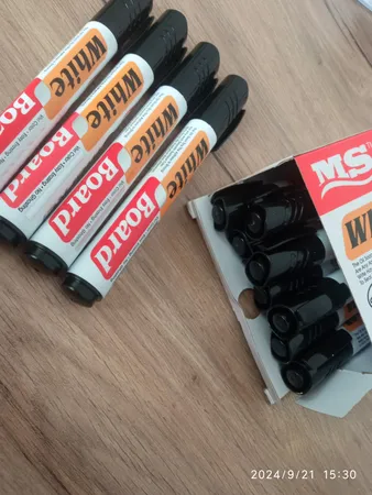 ماژیک وایت برد کد x-828 M بسته 12عددی