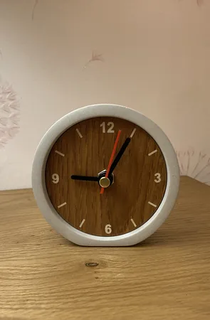 ساعت رومیزی مدل S_dc4