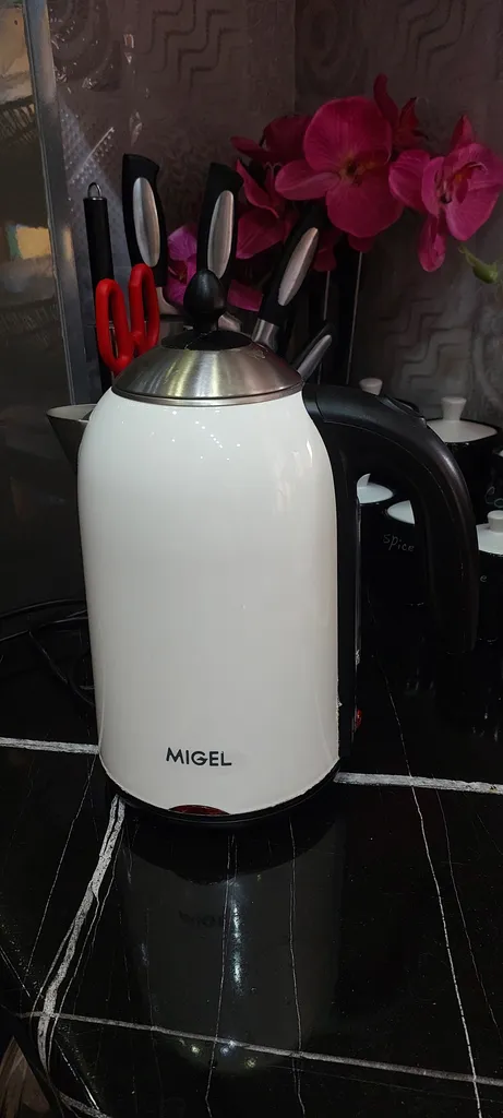 کتری برقی گوسونیک مدل GSK-764 گنجایش 1.8 لیتر