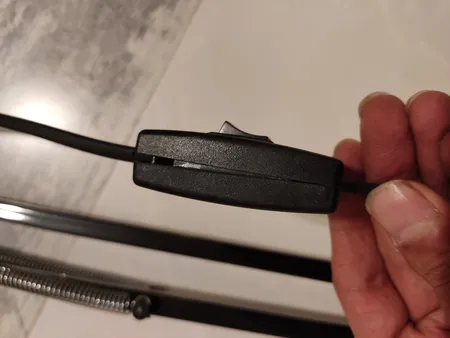 چراغ مطالعه صنایع کریم زاده مدل EN-101 همراه با لامپ ال ای دی 9 وات