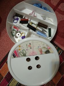 چرخ خیاطی دستی و ملزومات خیاطی
