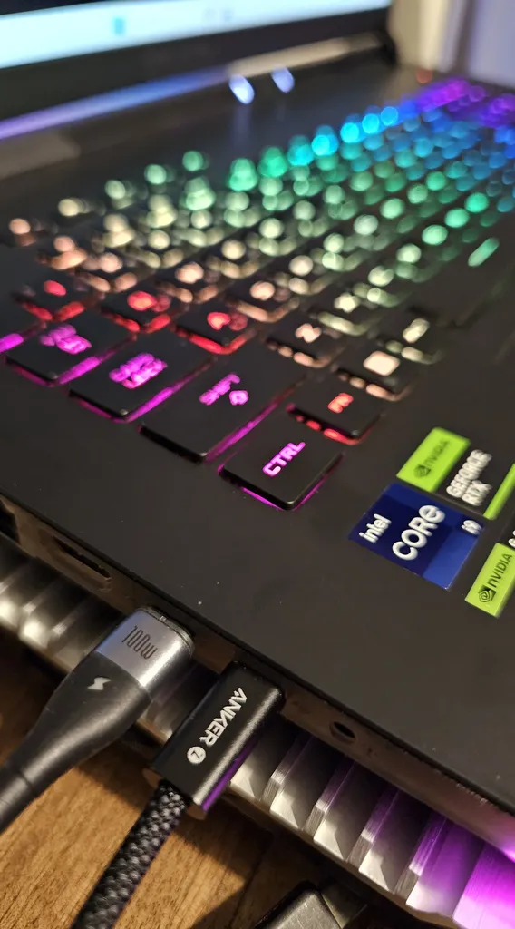 شارژر دیواری 140 وات انکر مدل A2697 به همراه کابل USB-C به طول 1.5 متر