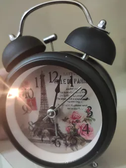 ساعت رومیزی مدل پاریس