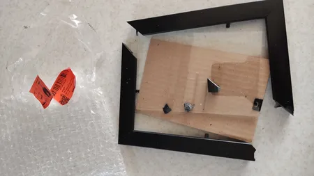 قاب عکس میثاق مدل 1015 سایز 10×15 سانتی متر