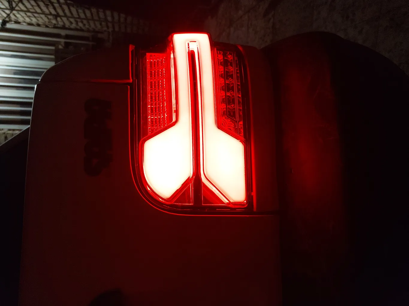 چراغ خطر عقب خودرو ان جی کو کد 131lagini مناسب برای پراید 131 بسته دو عددی