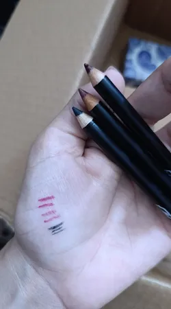 مداد لب و چشم اکسیس شماره 1 بسته 3 عددی